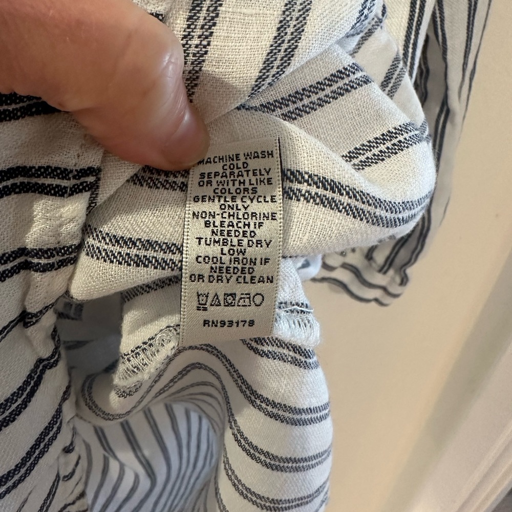 Neiman Marcus Linen Tunic - Picture 5 of 7